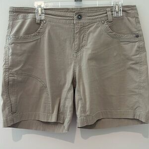 Kuhl Khaki Cargo‎ Shorts Size 6